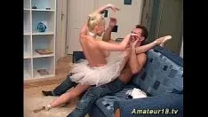 Oynat sıkı dansöz ile Kamasutra seks