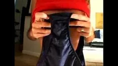 Afspelen Panty's verslaan en masturberen