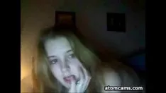Oynat Sweetness missy kedisi ile yatırım yapmaz ve oyuncaklar