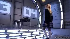 Reproducir Feliz adolescente de pelo liso fucworld-batidora simples máquinas