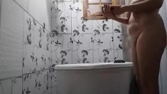 Reproduzir Stella loira gostosa ainda verificando o conserto do chuveiro - fetiche e fantasia corporal